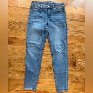 American Eagle Outfitters Light Blue Skinny Jeans Size 6